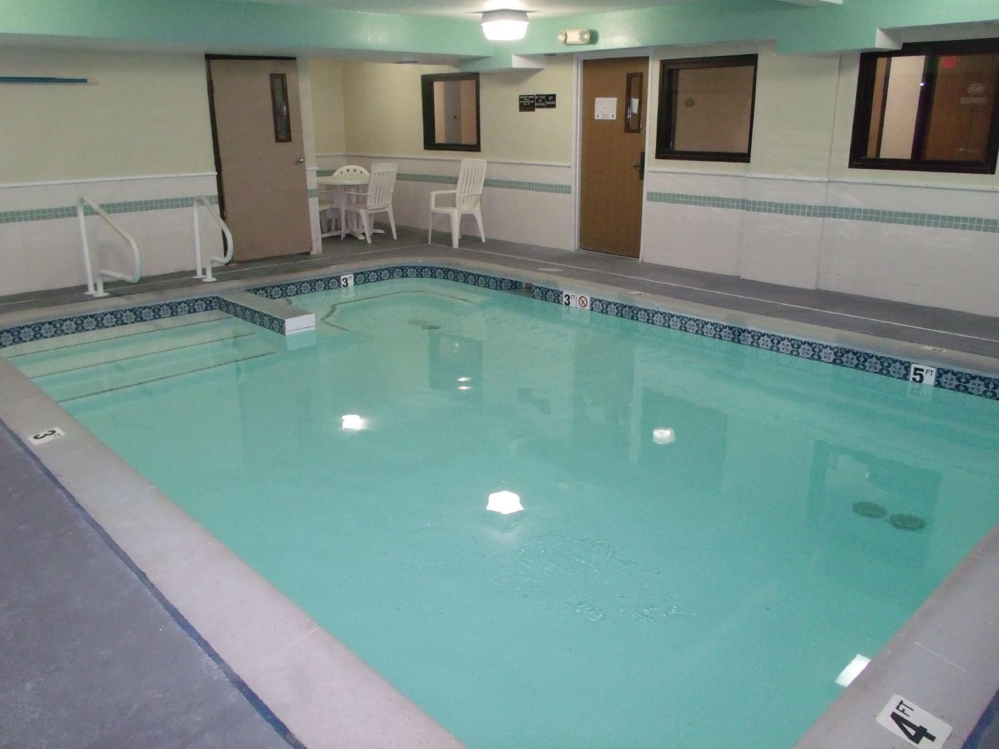 Americas Value & Hotel Harrisonville